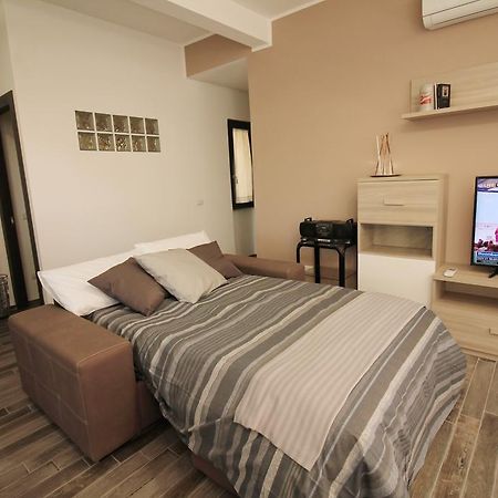 Eur Bright Spacious Terraced Apartment With Private Parking Only For Small Cars Roma Exterior foto